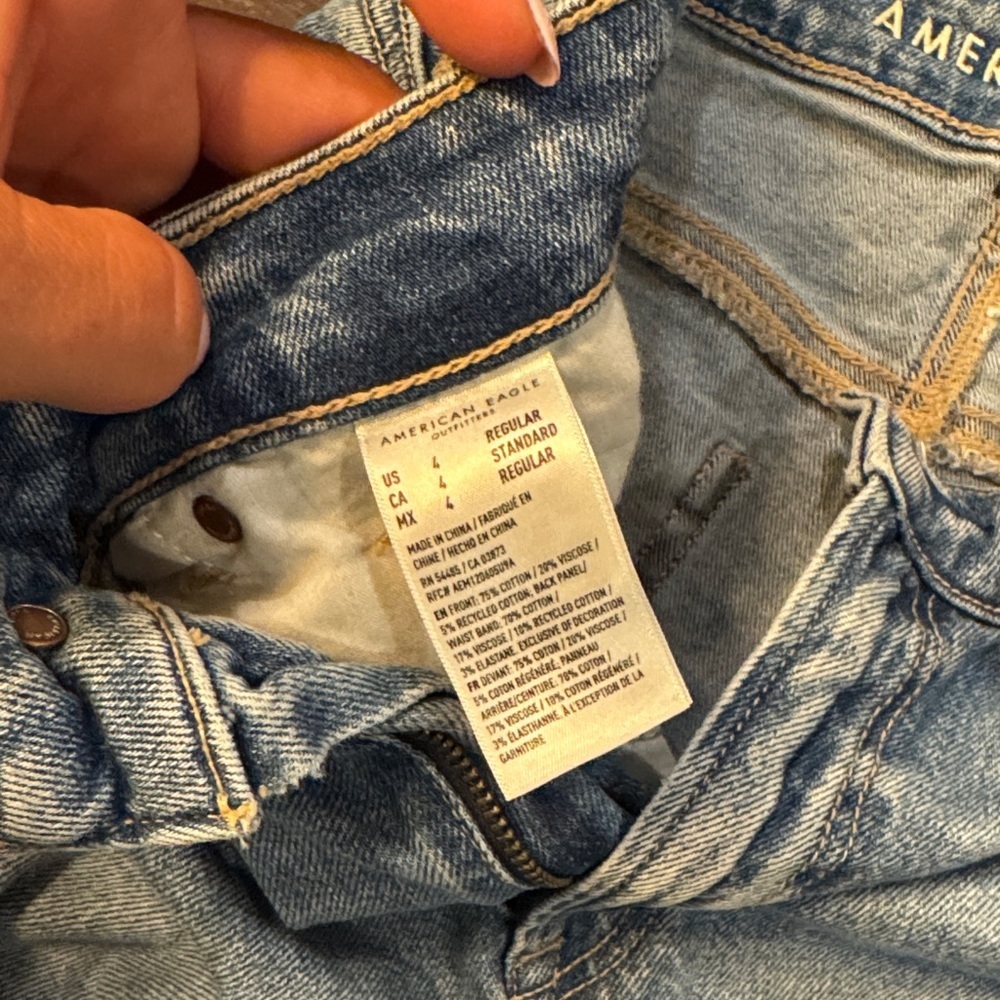 American Eagle Outfitters Distressed Blue Straight Leg Jeans - Picture 3 of 6